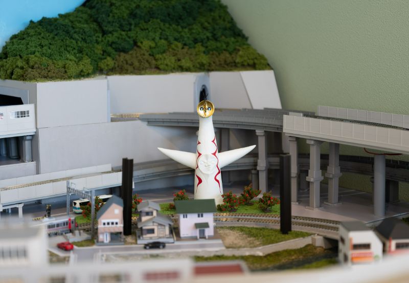 鉄道模型にある太陽の塔
